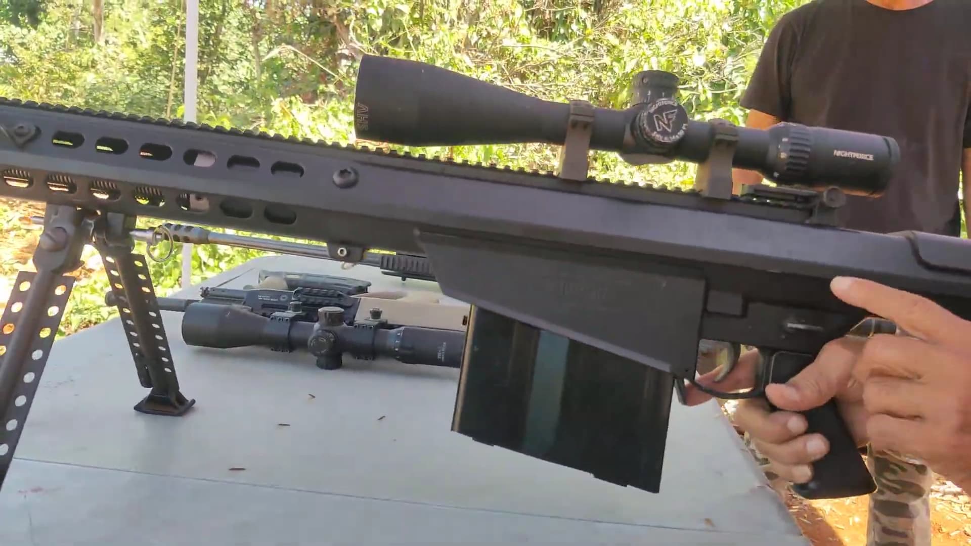 videoframe_19679.jpg videoframe_19679.jpg